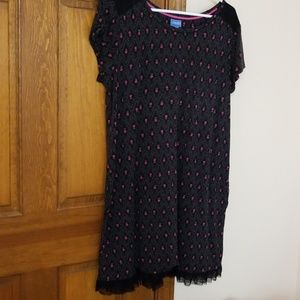 Simply Vera Vera Wang Black and Pink nightgown